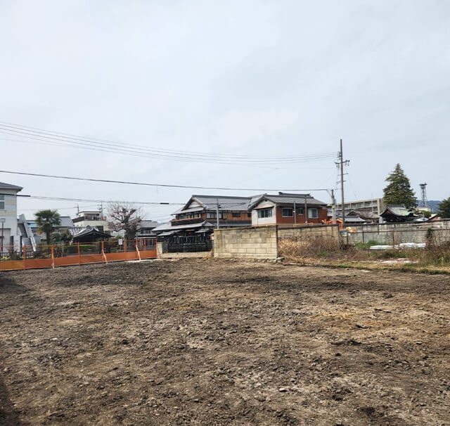 三重県伊賀198坪木造住宅解体撤去工事